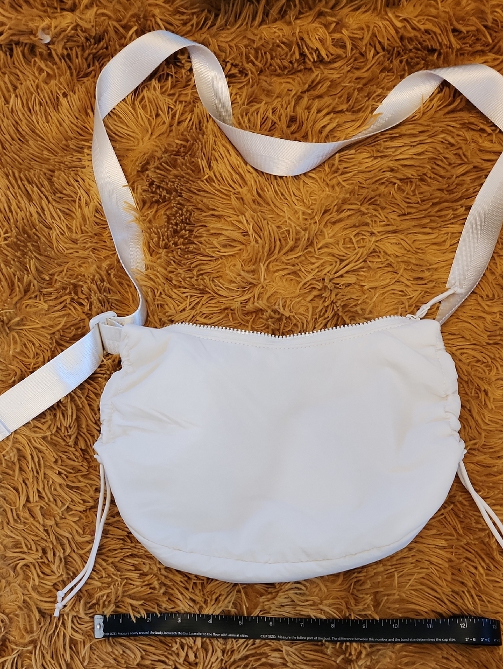 Old Navy Women’s White Shoulder Bag - Minimal Crossbody